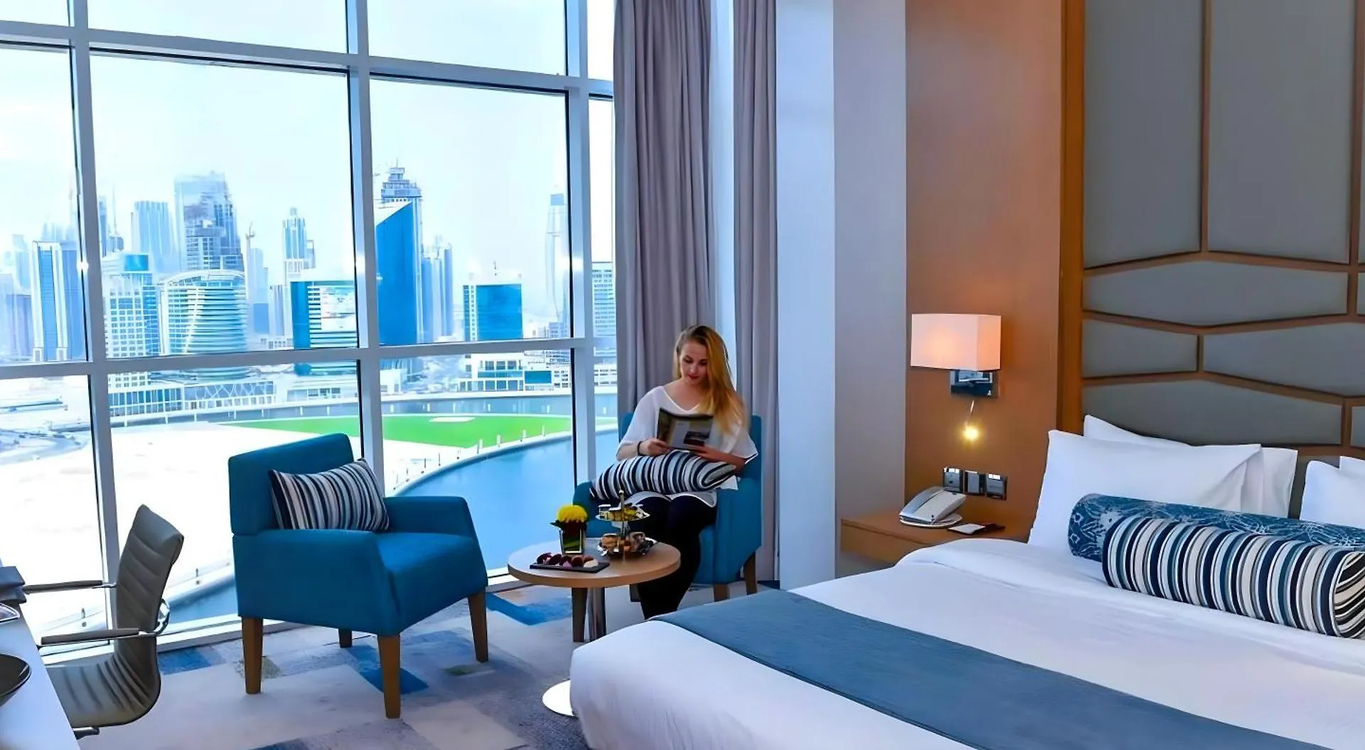 Canal Central Hotel Business Bay Ντουμπάι 5*,